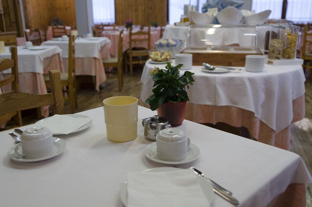 Hotel Valdotain Villeneuve Eksteriør billede