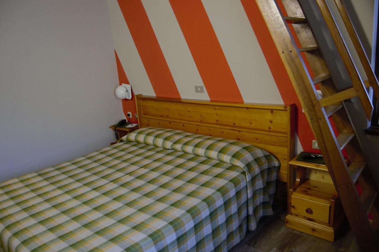 Hotel Valdotain Villeneuve Eksteriør billede