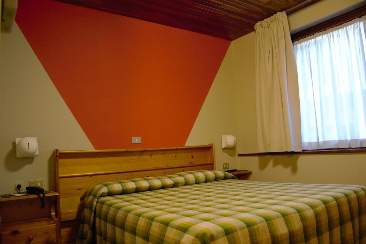 Hotel Valdotain Villeneuve Eksteriør billede